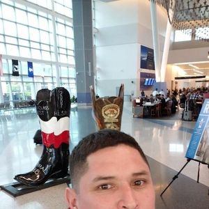 Meet your Posher, Luis